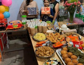 Sinh nhật Quý 2 cho các cô và các học viên tại Cơ sở Văn hóa Hạnh Phạm
